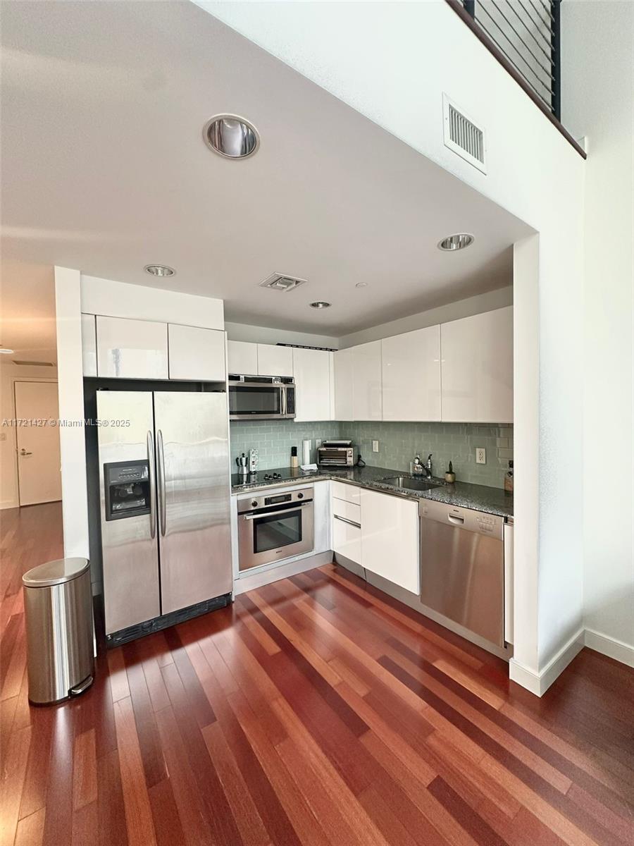 1060 BRICKELL CONDO - Residential Lease