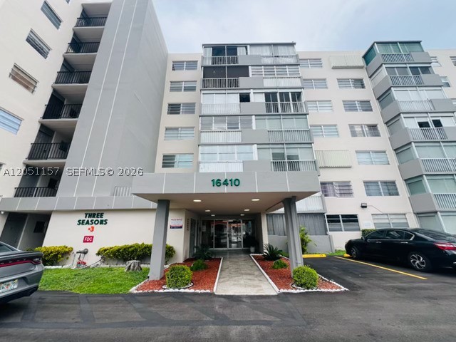 THREE SEASONS CONDO BLDG - Residential Lease
