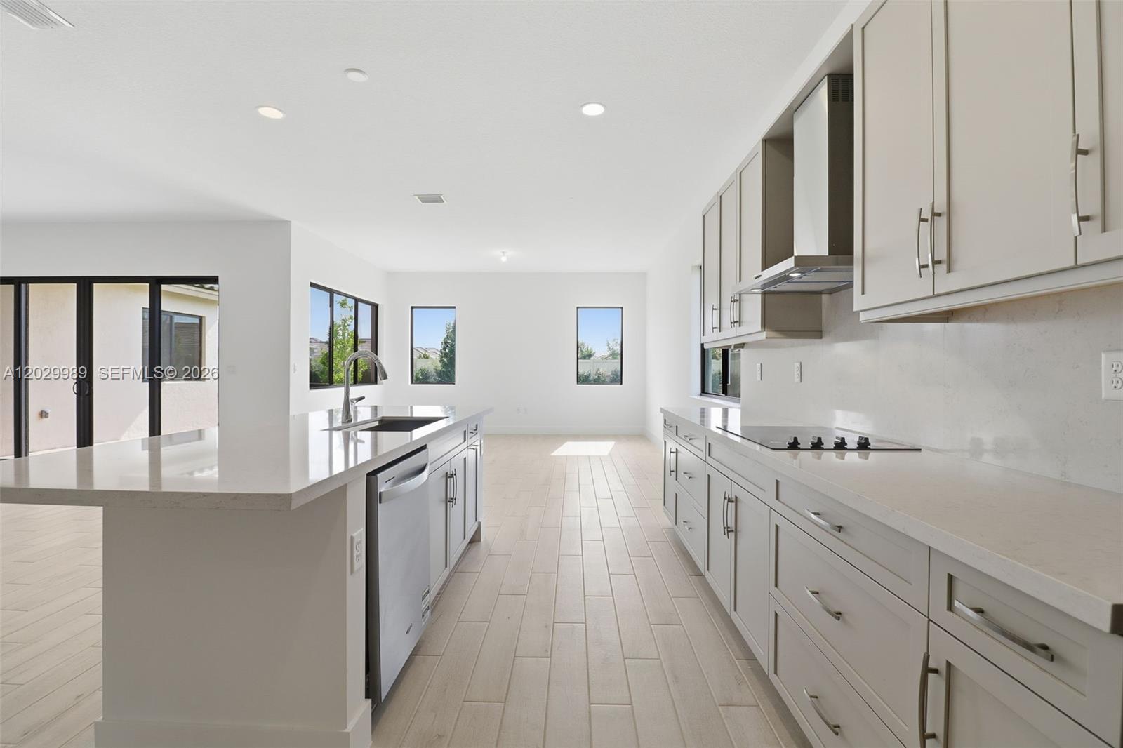 MAPLE RIDGE - Residential