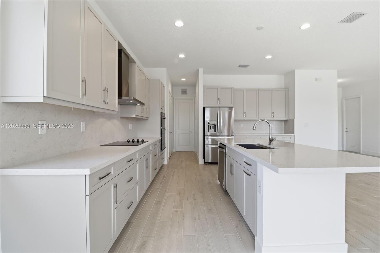 MAPLE RIDGE - Residential