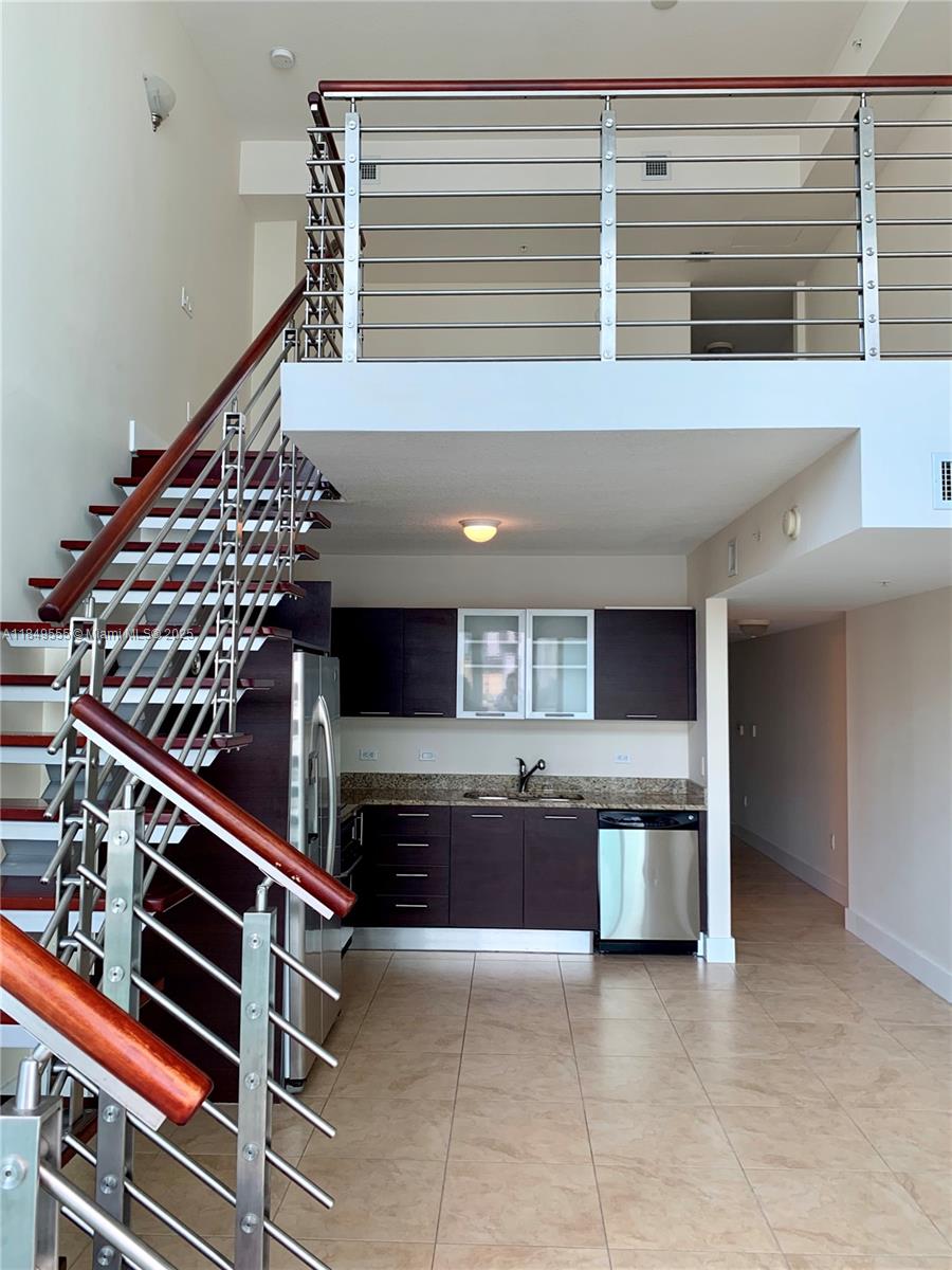BRICKELL ON THE RIVER S T - Residential Lease
