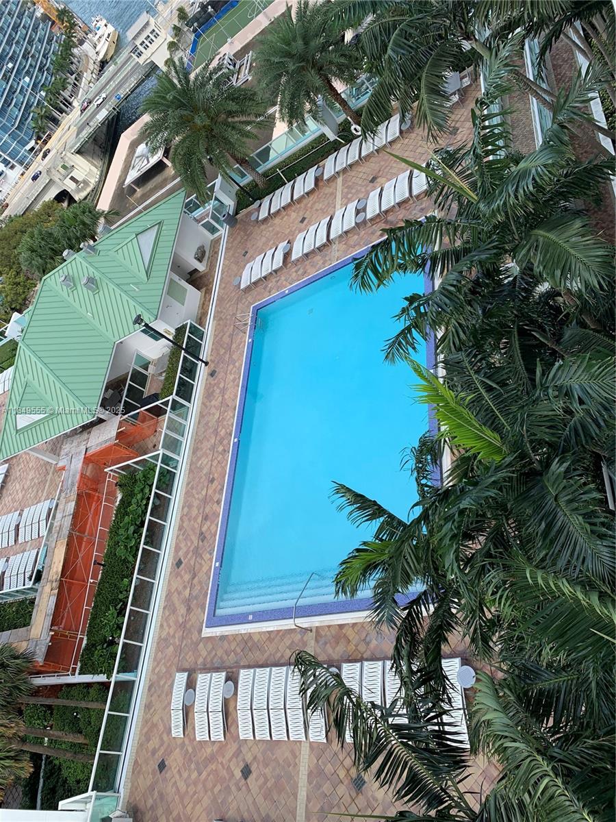 BRICKELL ON THE RIVER S T - Residential Lease