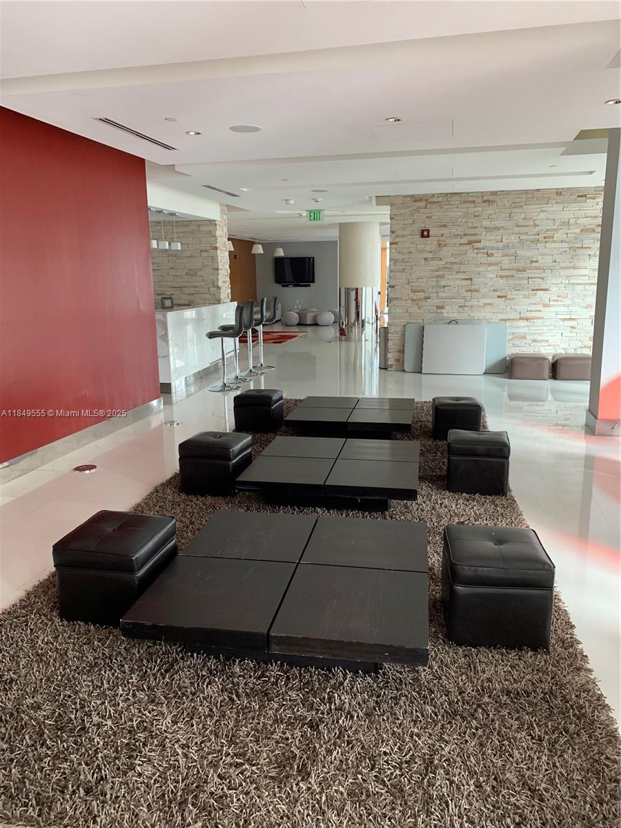 BRICKELL ON THE RIVER S T - Residential Lease