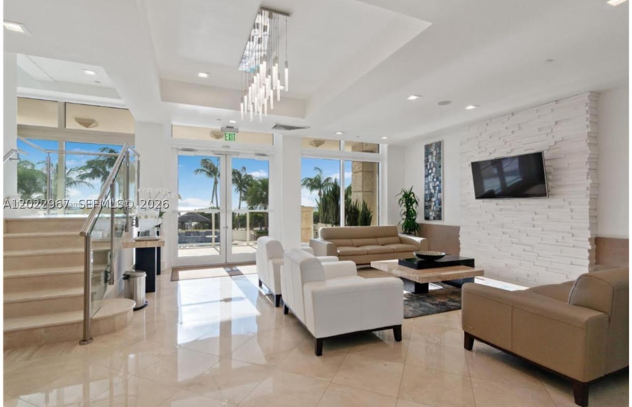 GREEN DIAMOND CONDO - Residential