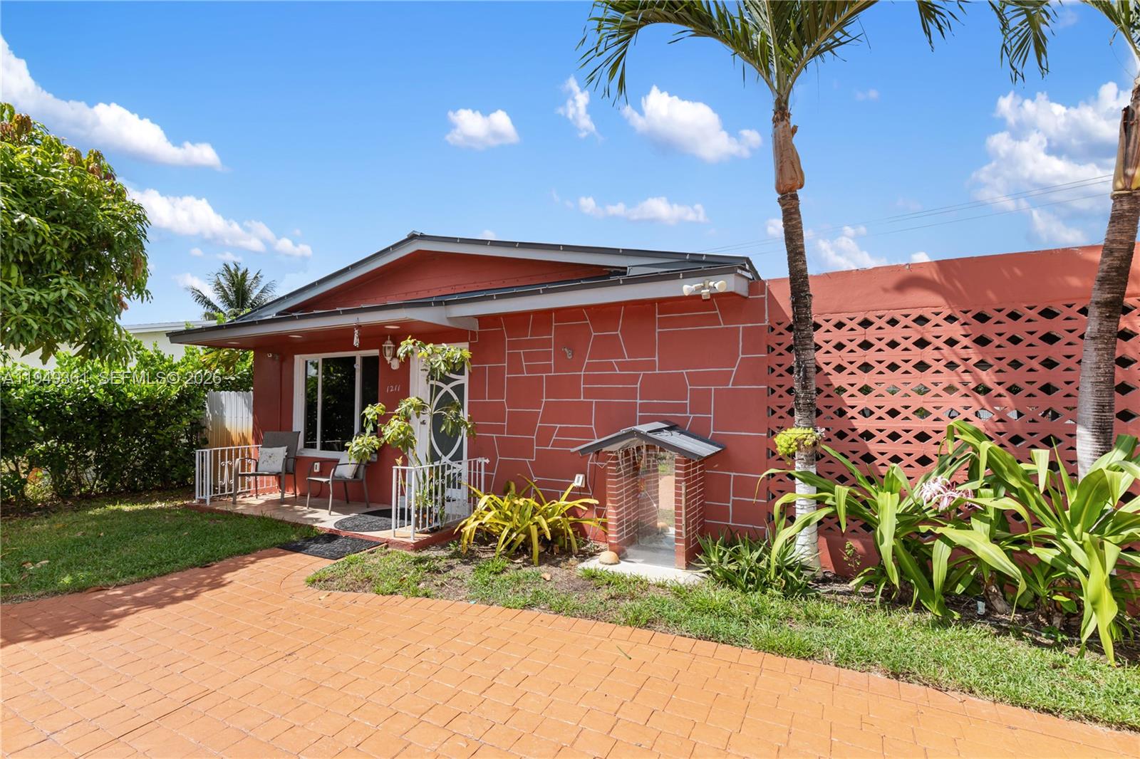 SCOTT LAKE MANOR SEC 3 - Residential