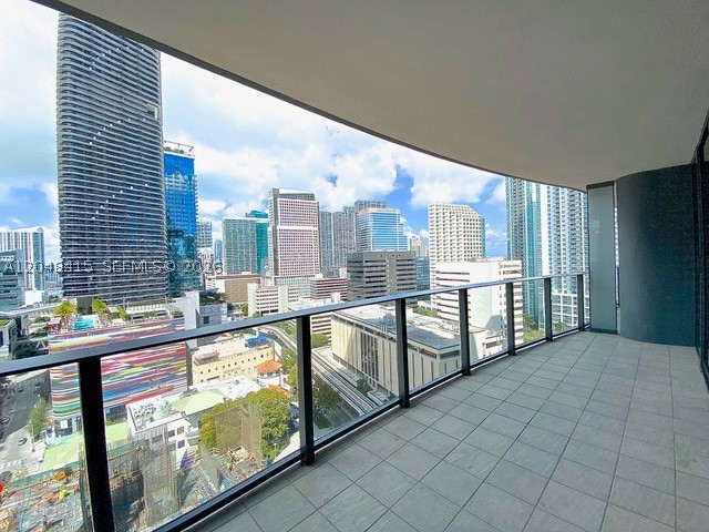Amazing fully furnished 1 bedroom and 1.5 bath residence in the sky with panoramic city views. Brickell Flatiron is a 64-story glass tower by developer Ugo Colombo featuring the highest quality Italian finishes, resort style amenities and service. Amenities include rooftop spa and fitness center with private steam, sauna, locker facilities, lap pool, children’s playroom, full-time doorman and concierge, private movie theater, wine room and social lounge. Located in the heart of Brickell, close to Mary Brickell Village, Brickell City Centre and all that Brickell has to offer. Ready to move in!
