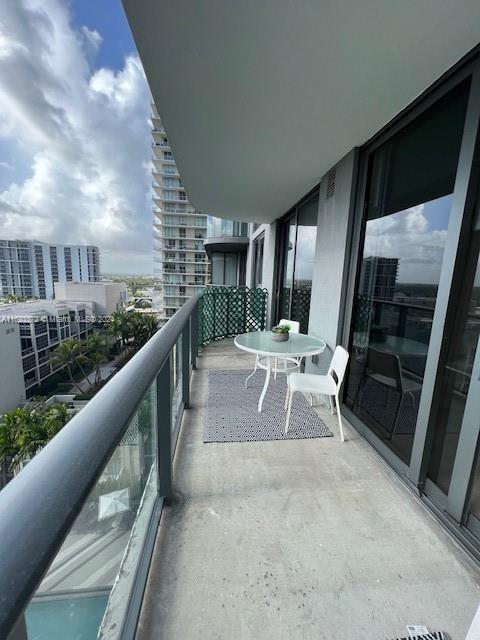 3401 MIDTOWN CONDO - Residential Lease