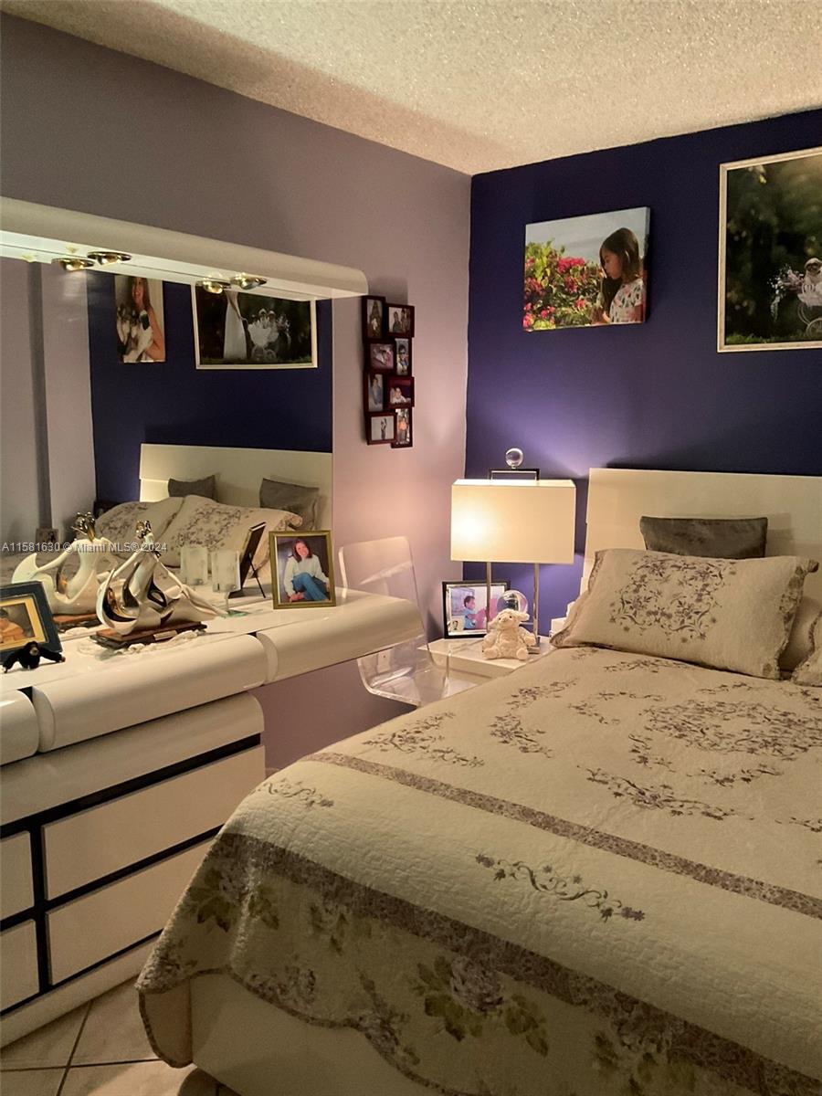 PLAZA OF WESTLAND CONDO - Residential