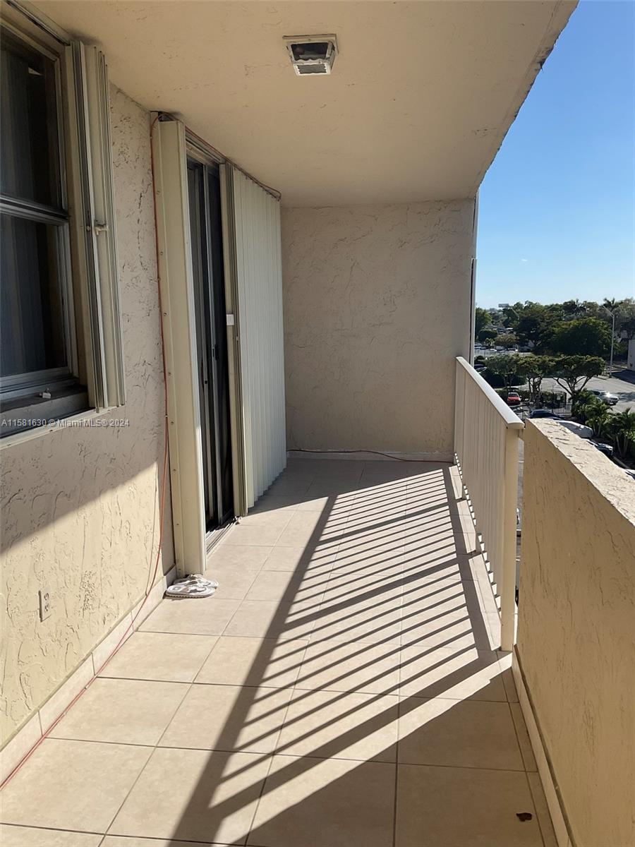 PLAZA OF WESTLAND CONDO - Residential