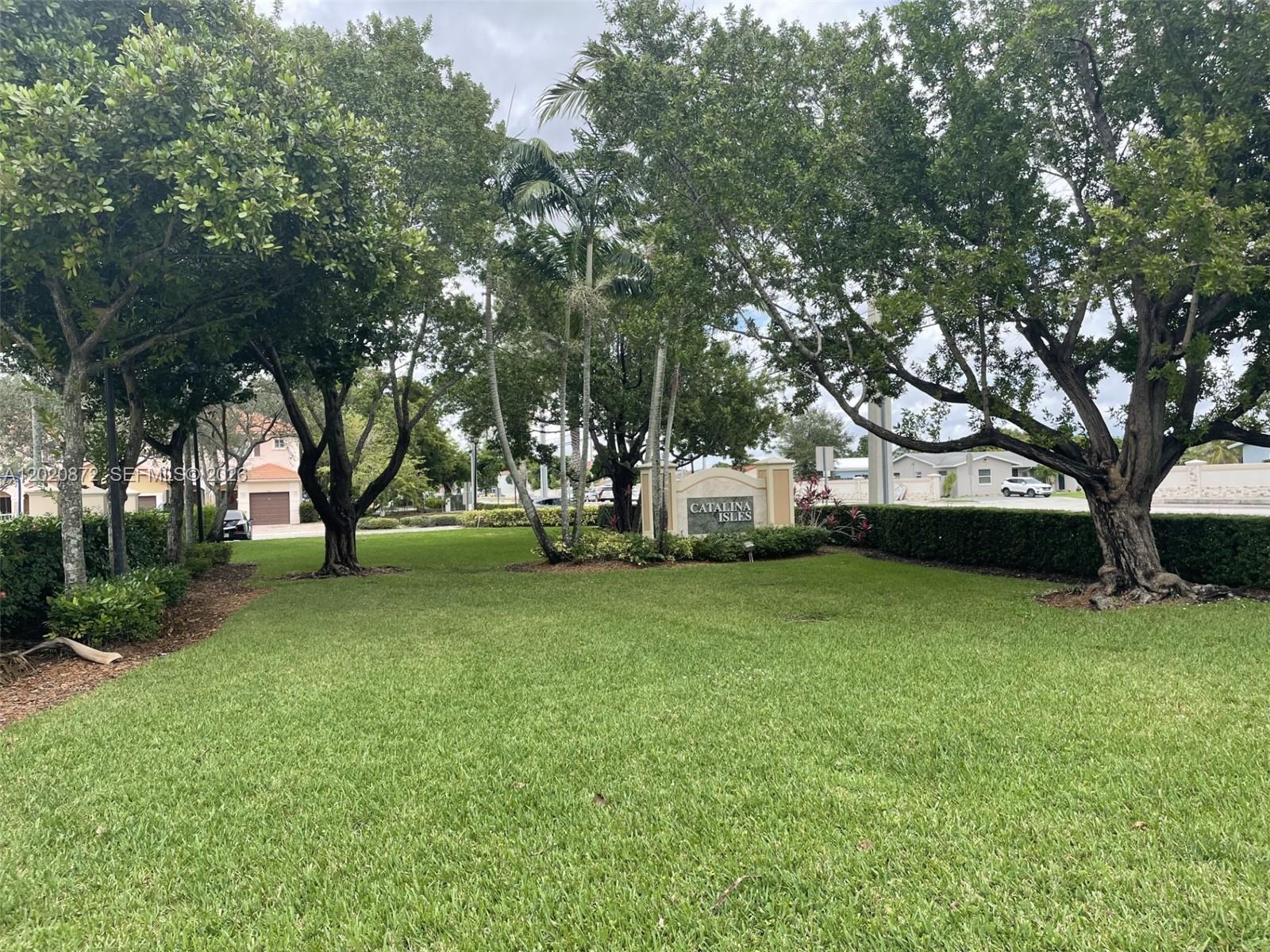 RARELY AVILABLE 2/2.5 TOWNHOUSE IN CENTRAL TAMARAC SMALL QUIET POOL COMMUNITY. 
BRAND NEW KITCHEN AND NEW APPLIANCES. BRAND NEW VANITIES IN BOTH MASTER BATHS.
CLOSE TO MAJOR HIGHWAY. MINUTES TO THE SAWGRASS MALL.