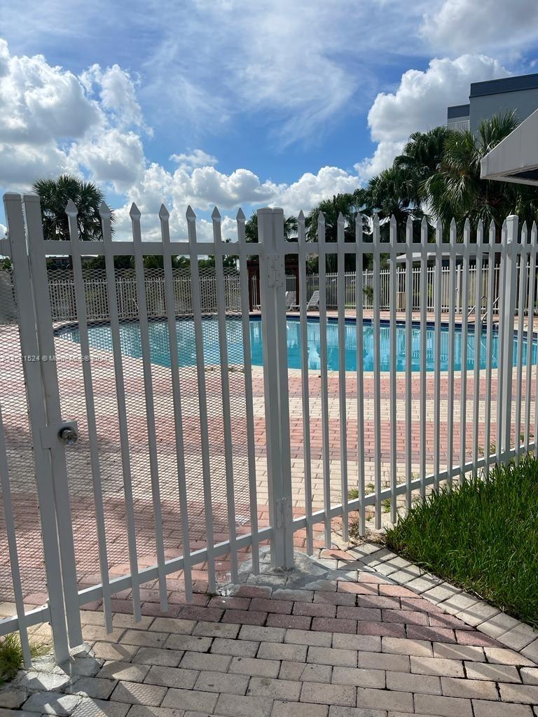 THE BEACH CLUB FONTAINEBL - Residential Lease