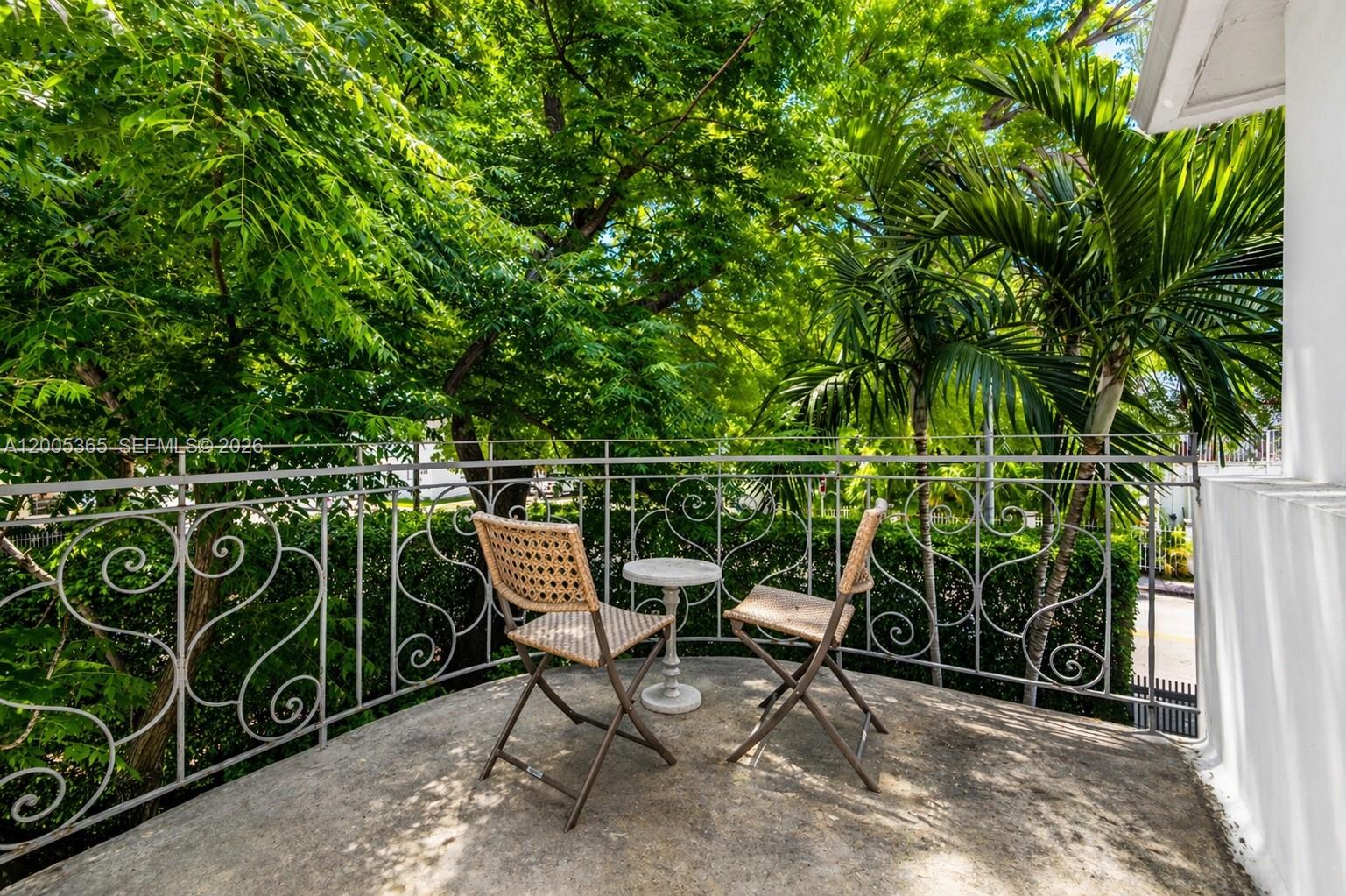 LENOX MANOR - Residential Lease