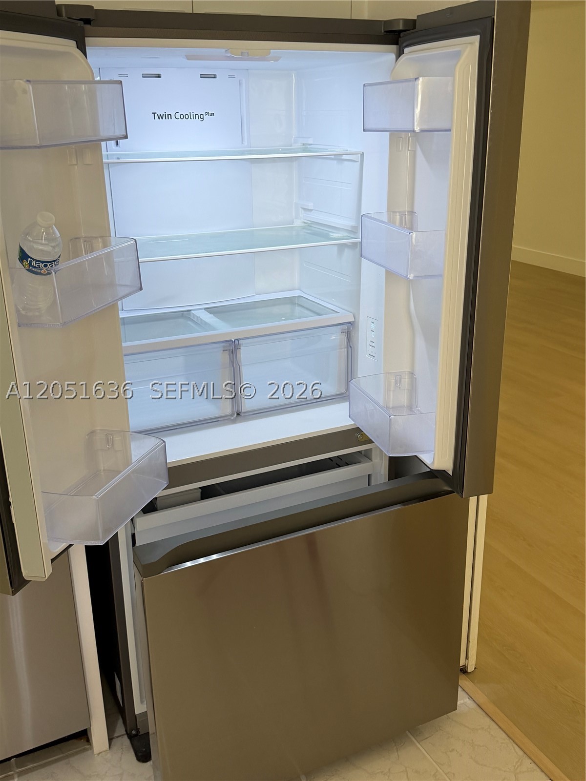 NO 83 PALM-AIRE COUNTRY C - Residential Lease