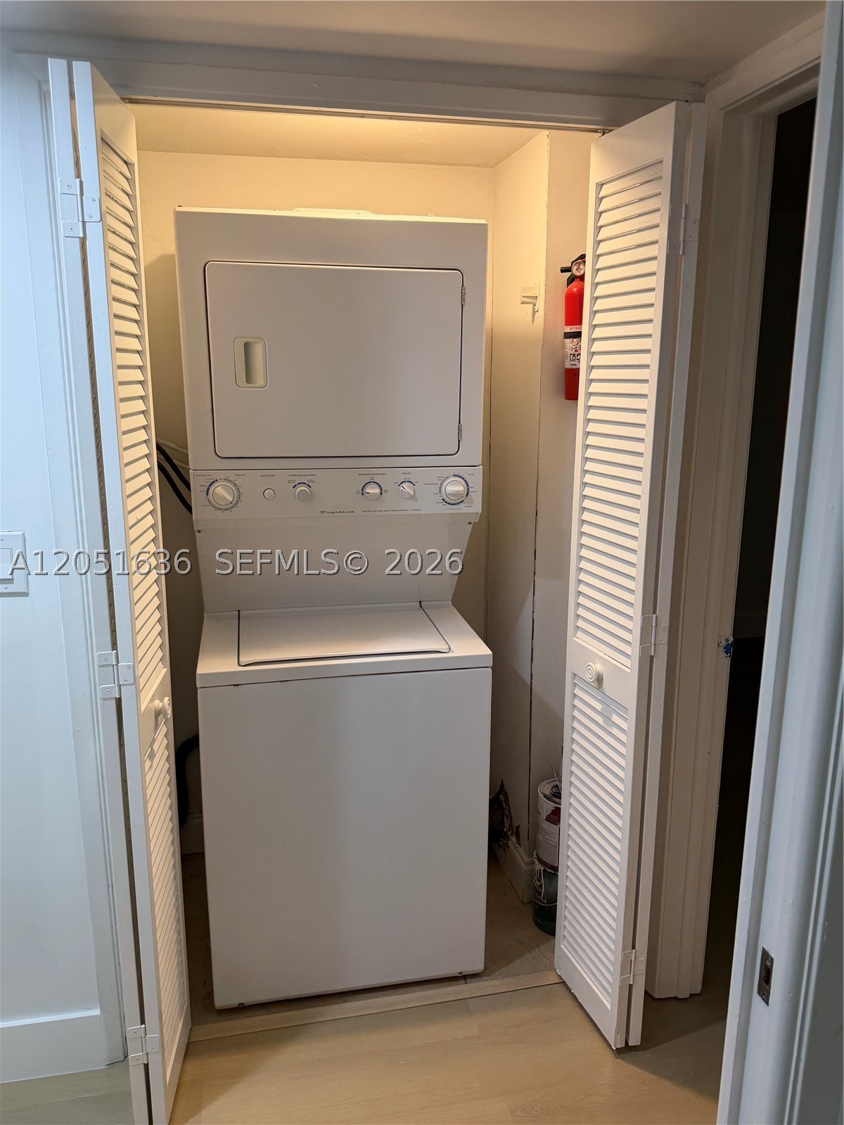 NO 83 PALM-AIRE COUNTRY C - Residential Lease