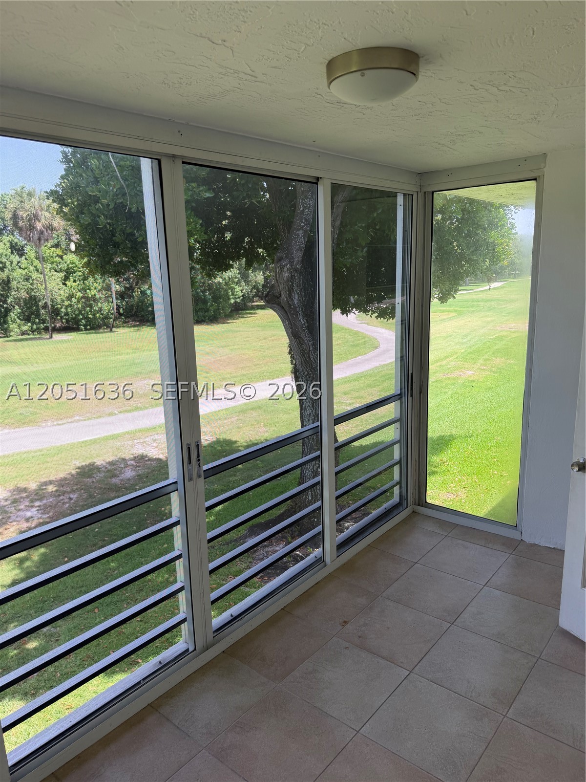 NO 83 PALM-AIRE COUNTRY C - Residential Lease