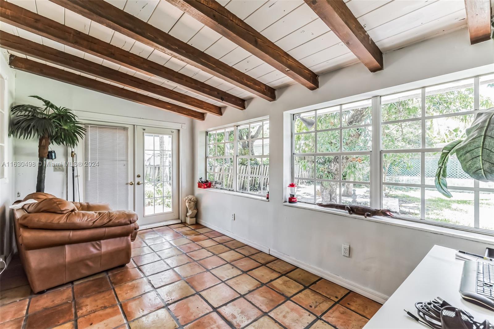 HOLLEMAN PARK - Residential