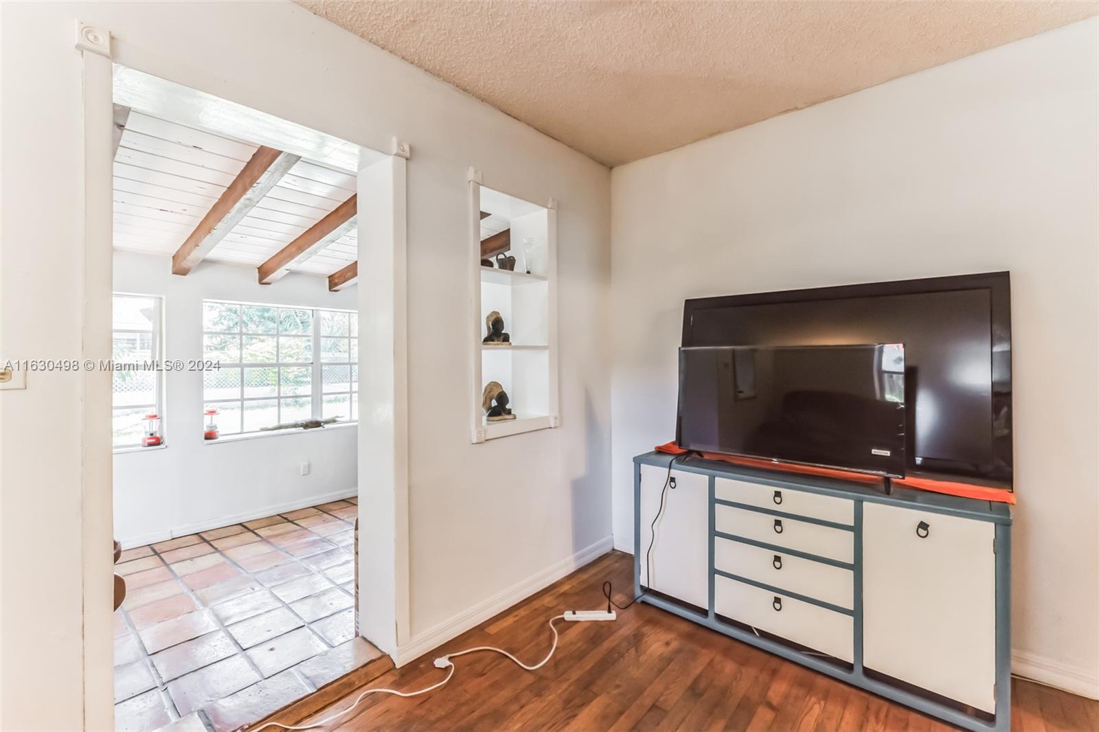 HOLLEMAN PARK - Residential