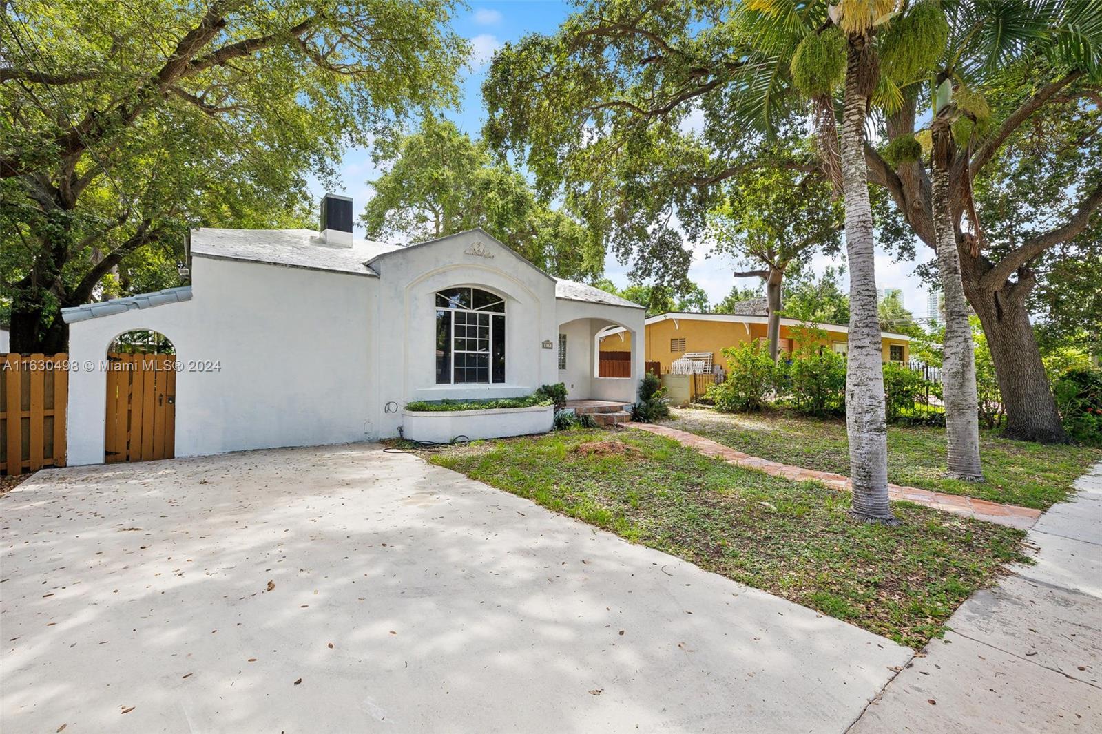 HOLLEMAN PARK - Residential