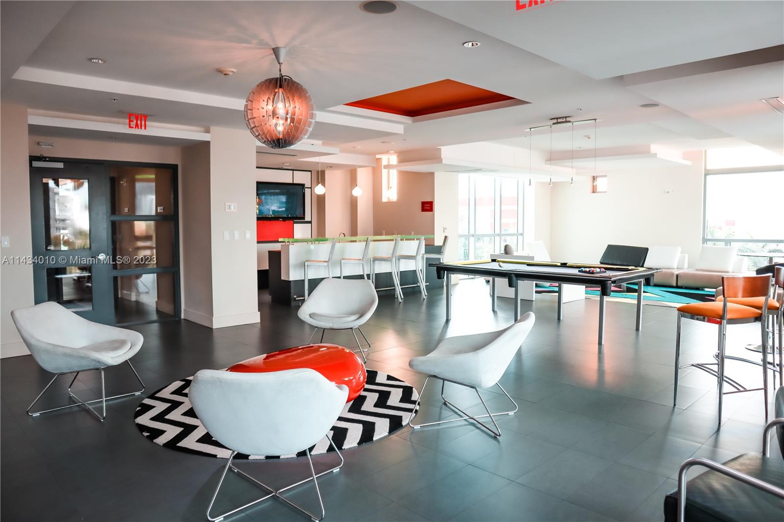 GALLERY ART CONDO - Residential Lease