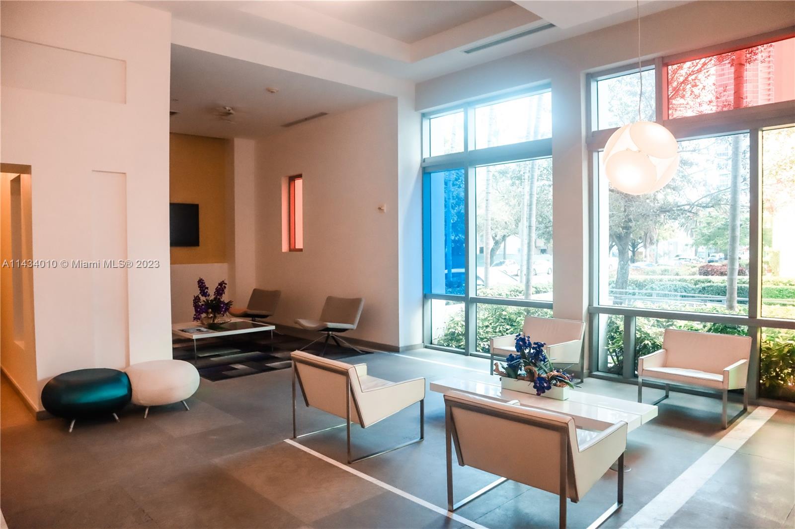 GALLERY ART CONDO - Residential Lease