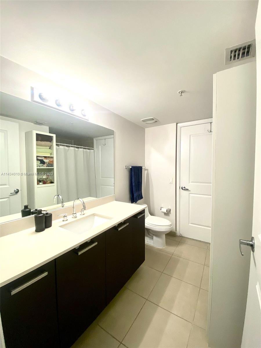 GALLERY ART CONDO - Residential Lease