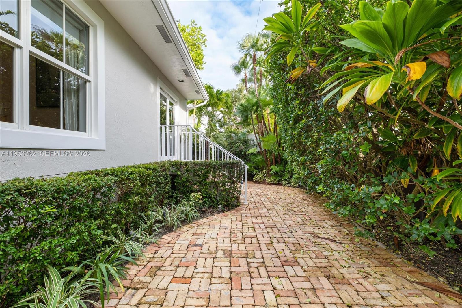 BISCAYNE KEY ESTATES - Residential