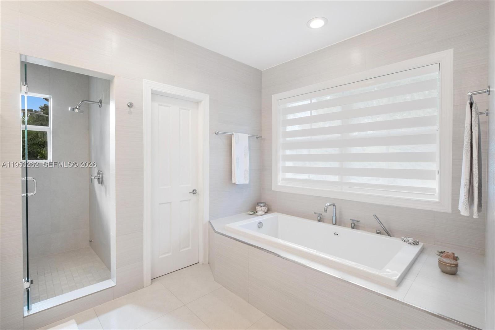 BISCAYNE KEY ESTATES - Residential