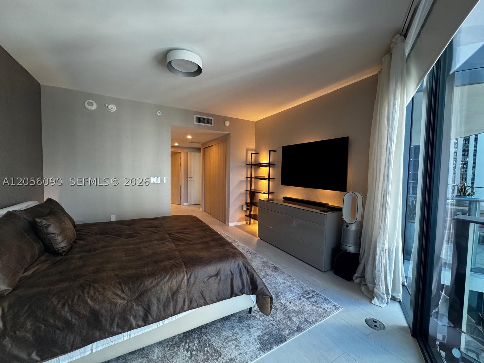 Brickell Flatiron - Residential