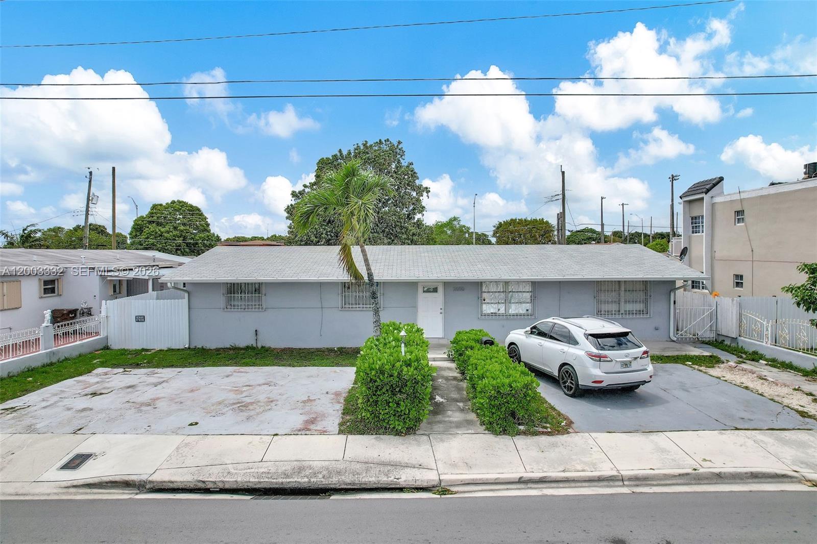 HIALEAH HOMESITES - Residential