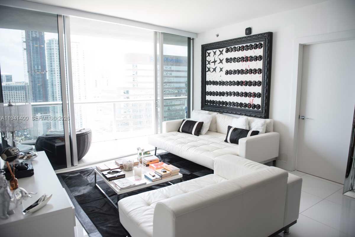 ICON BRICKELL NO TWO - Residential
