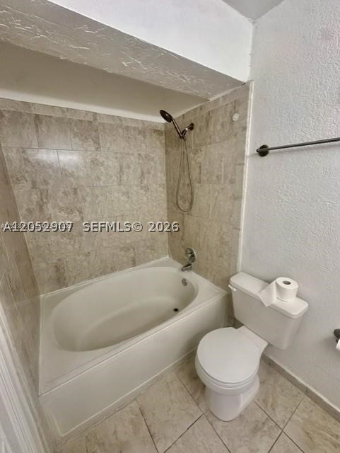 VISTA LAGO AT THE HAMMOCK - Residential Lease