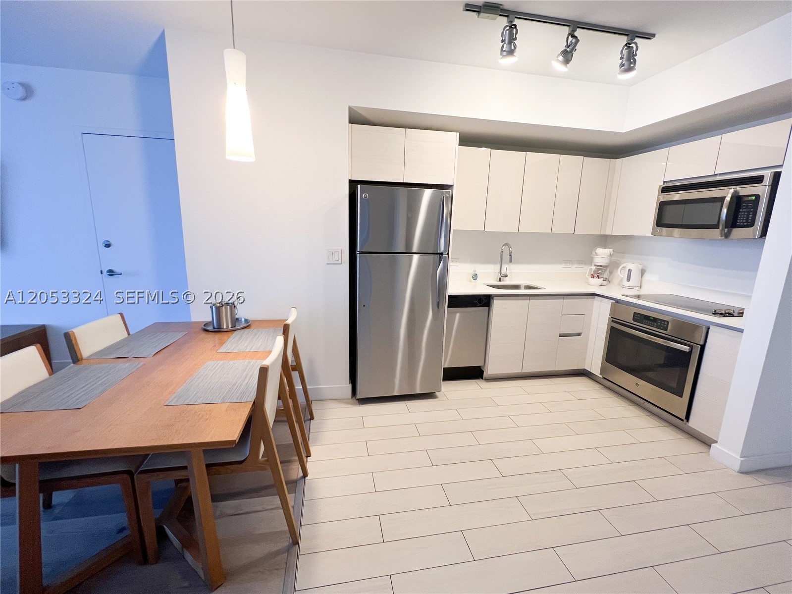 BEACHWALK CONDOMINIUM - Residential