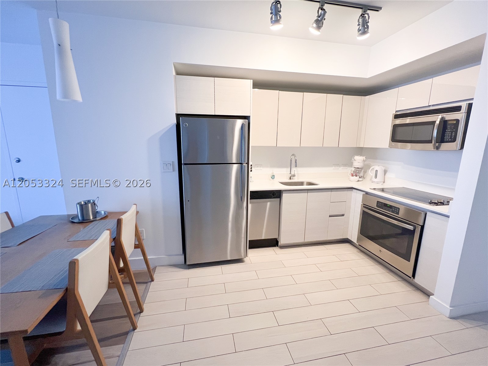 BEACHWALK CONDOMINIUM - Residential