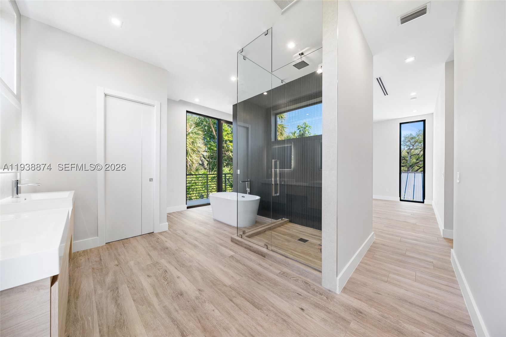 RIO VISTA C J HECTORS RES - Residential
