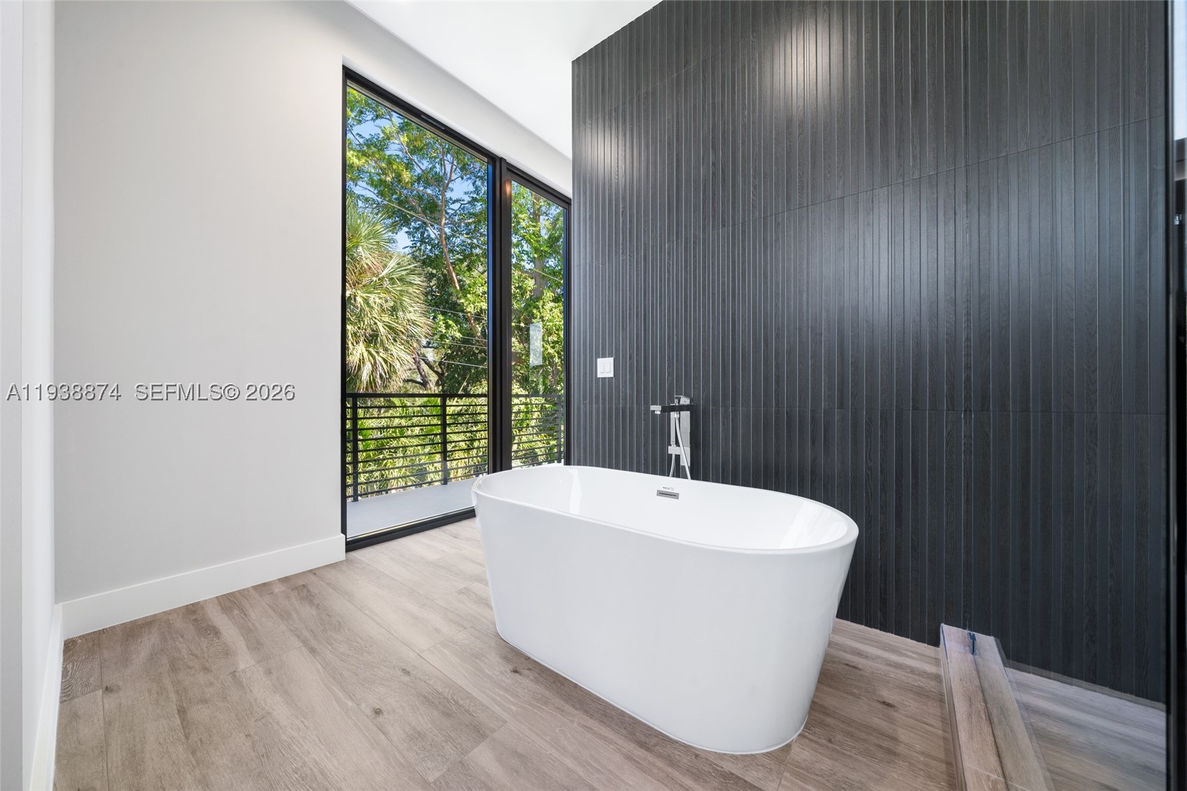RIO VISTA C J HECTORS RES - Residential