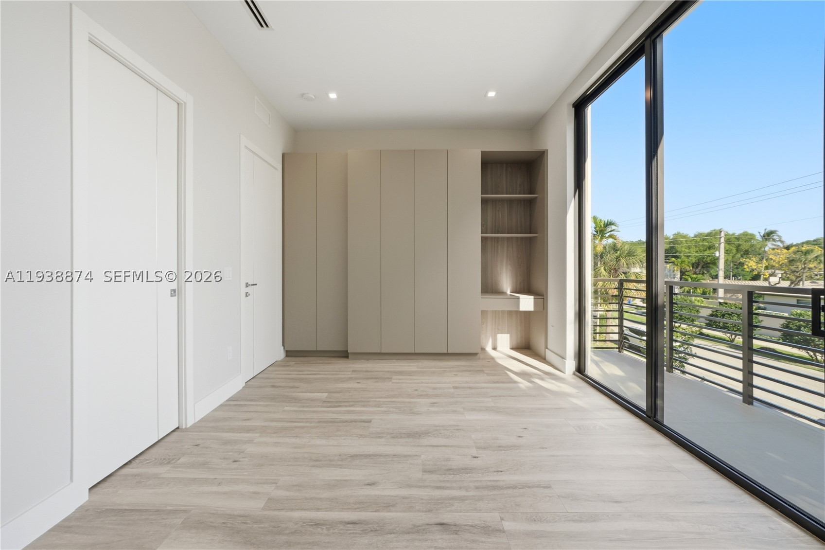RIO VISTA C J HECTORS RES - Residential