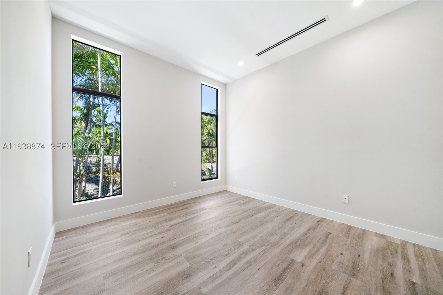 RIO VISTA C J HECTORS RES - Residential