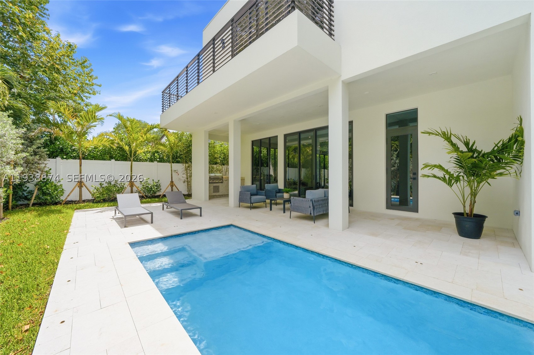 RIO VISTA C J HECTORS RES - Residential