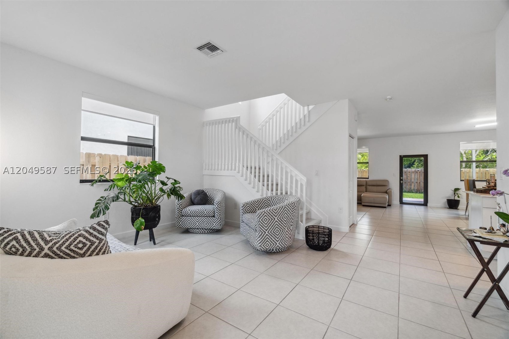 ESTATES AT SILVER PALM - Residential