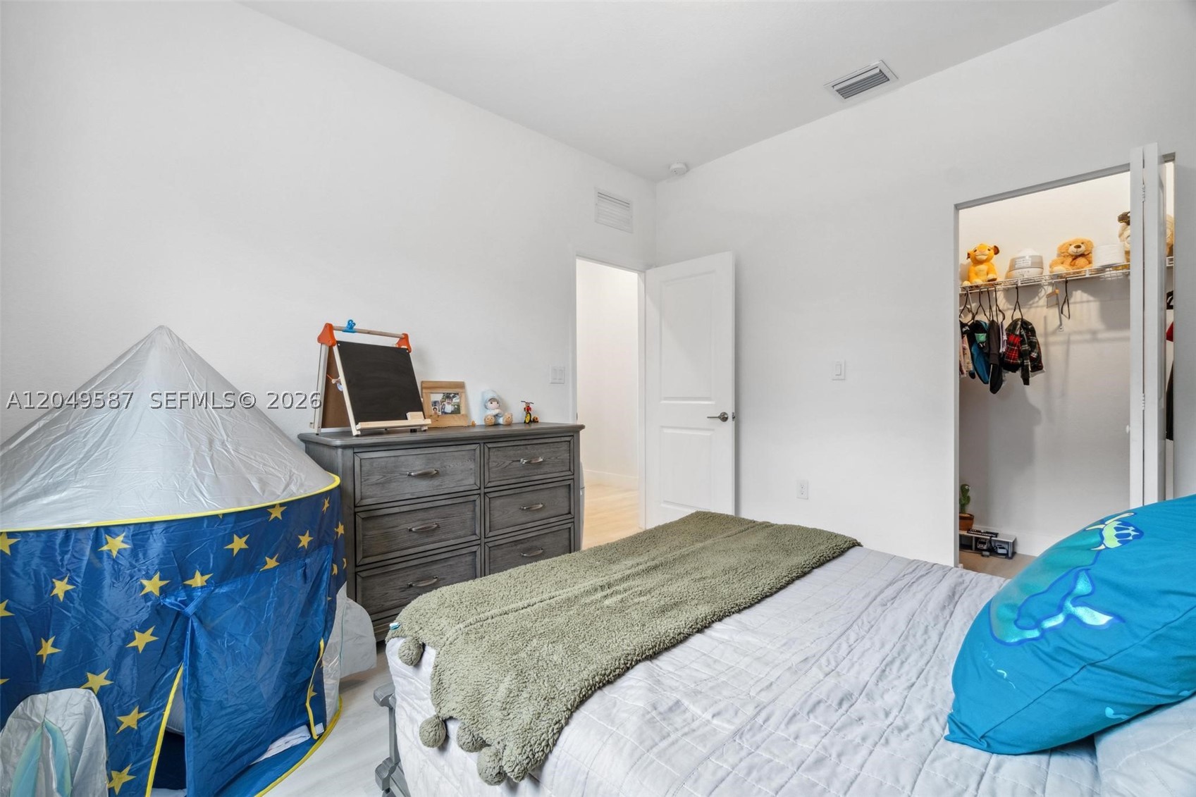 ESTATES AT SILVER PALM - Residential