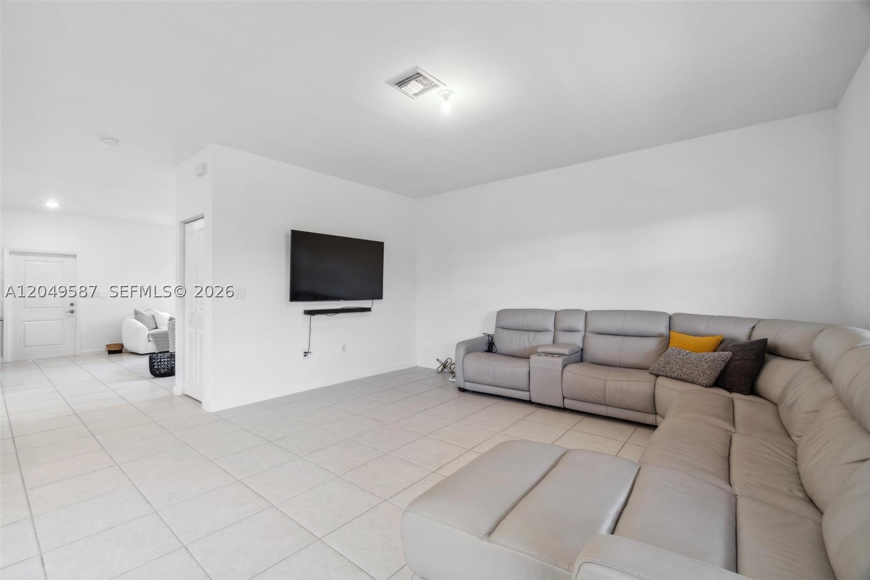 ESTATES AT SILVER PALM - Residential