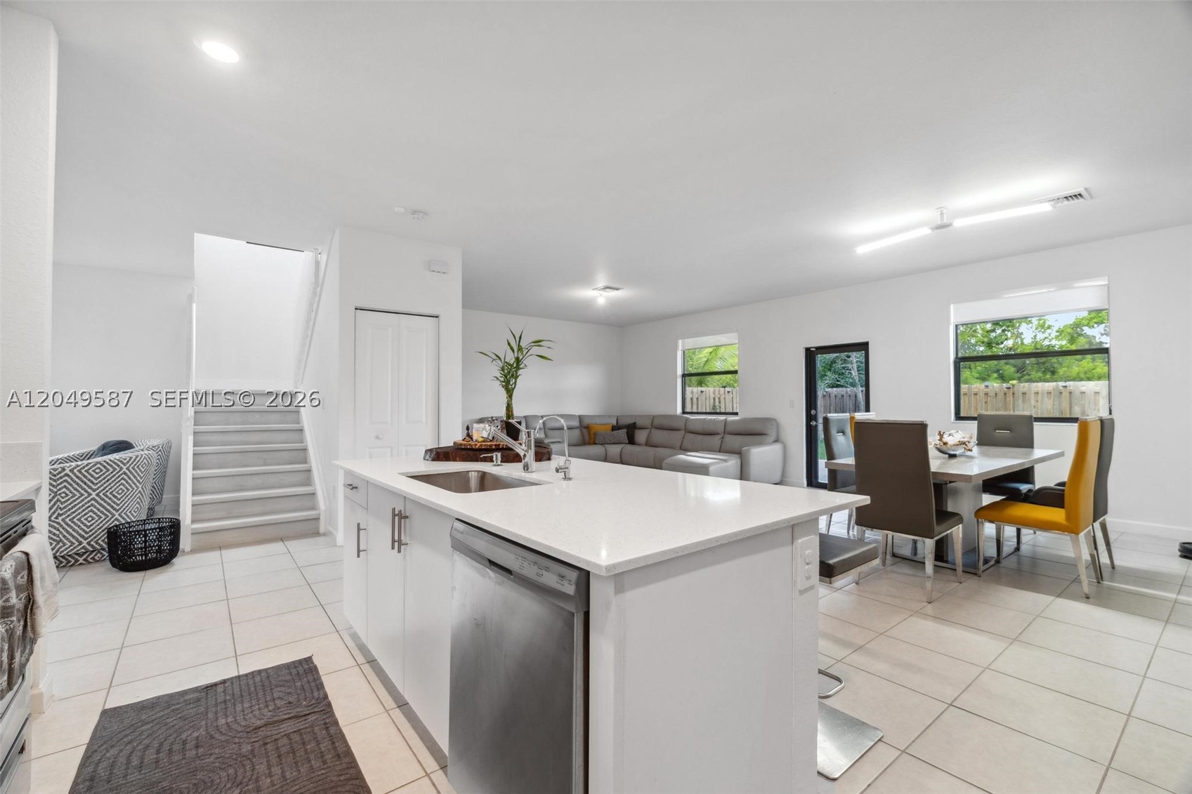 ESTATES AT SILVER PALM - Residential