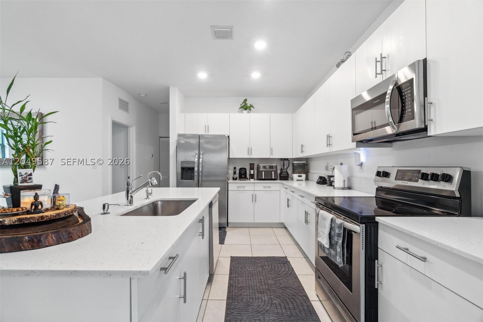 ESTATES AT SILVER PALM - Residential
