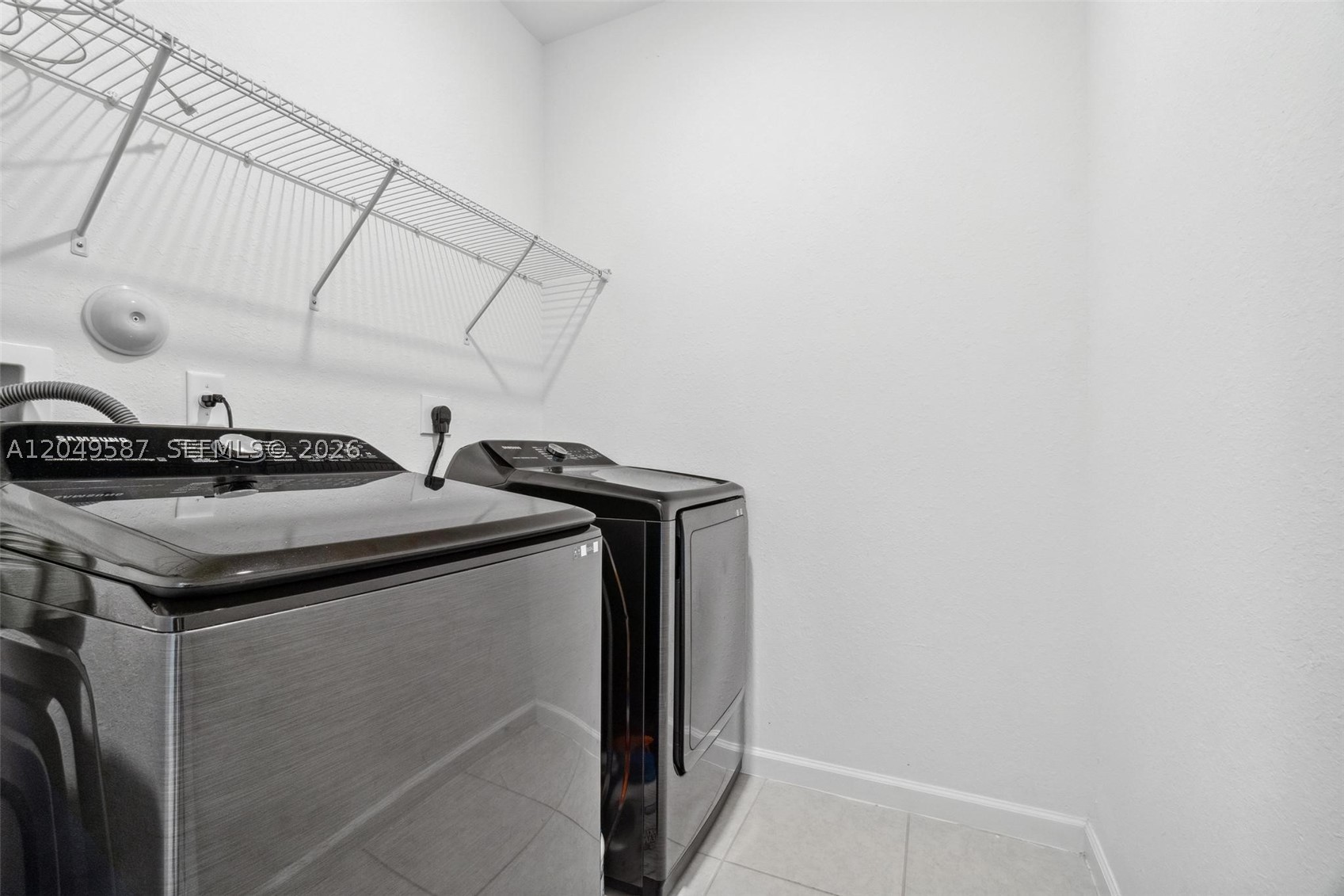 ESTATES AT SILVER PALM - Residential