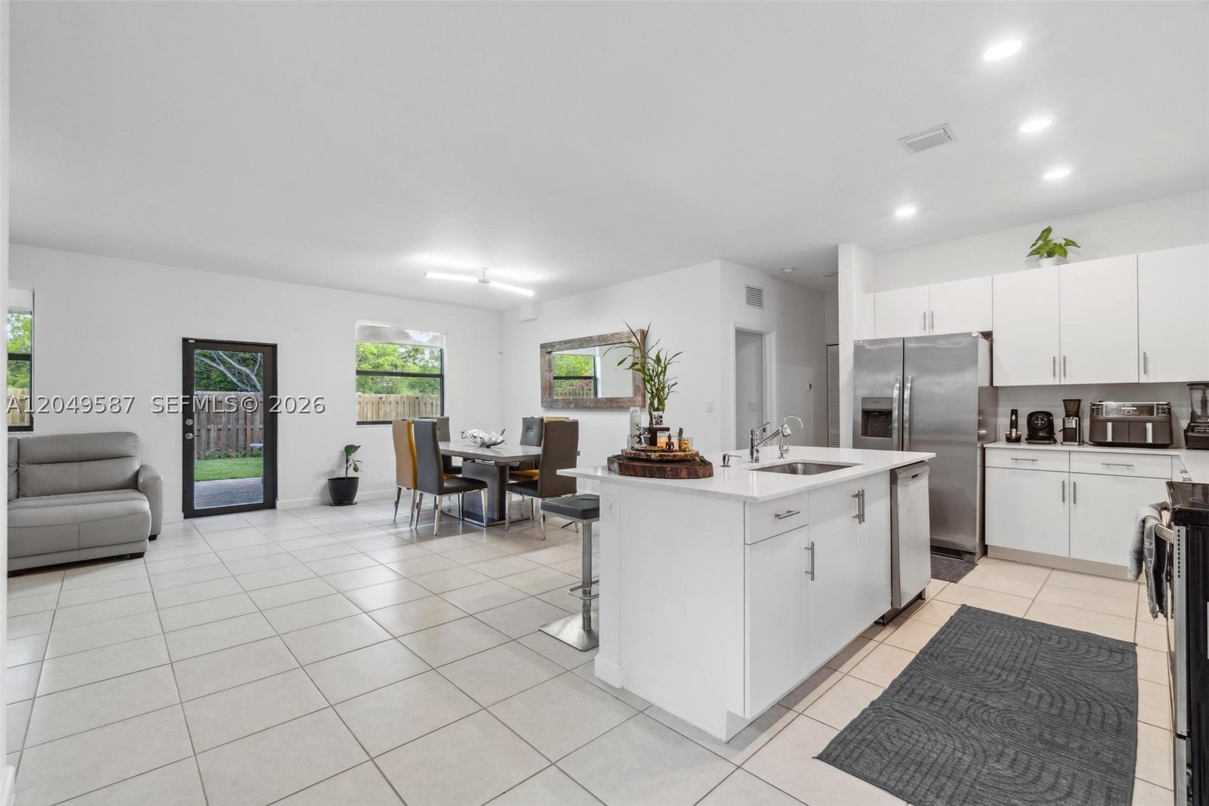 ESTATES AT SILVER PALM - Residential