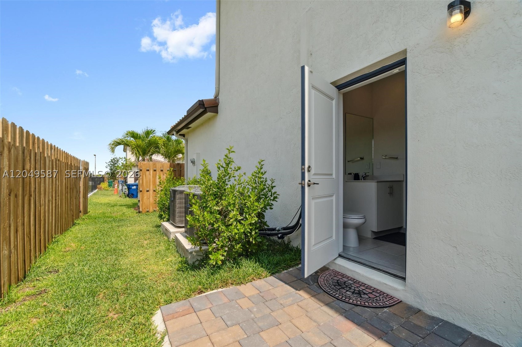 ESTATES AT SILVER PALM - Residential