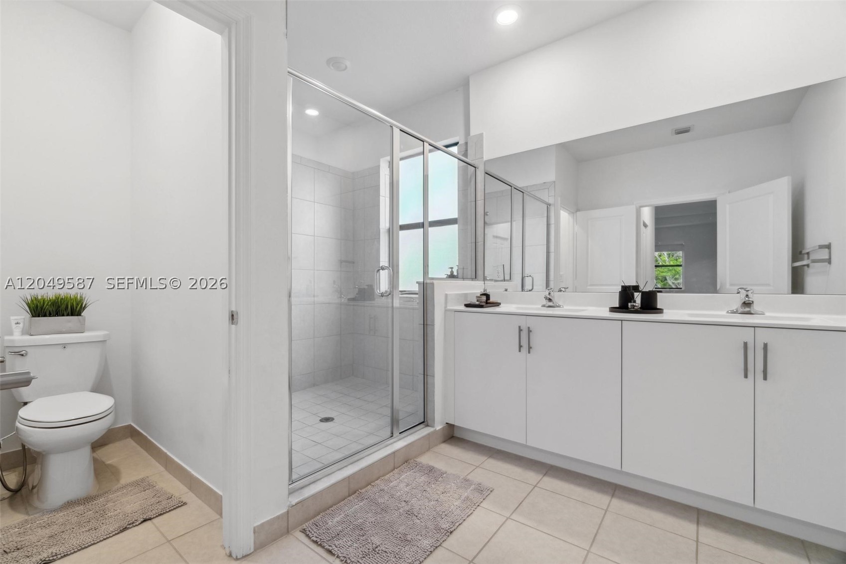 ESTATES AT SILVER PALM - Residential