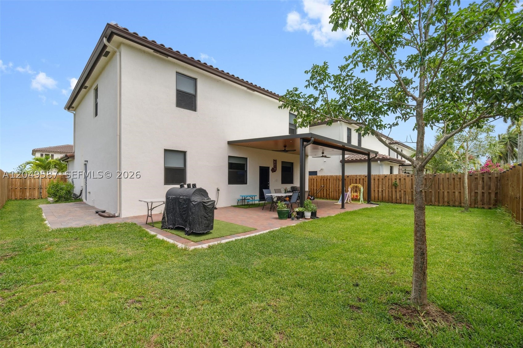 ESTATES AT SILVER PALM - Residential