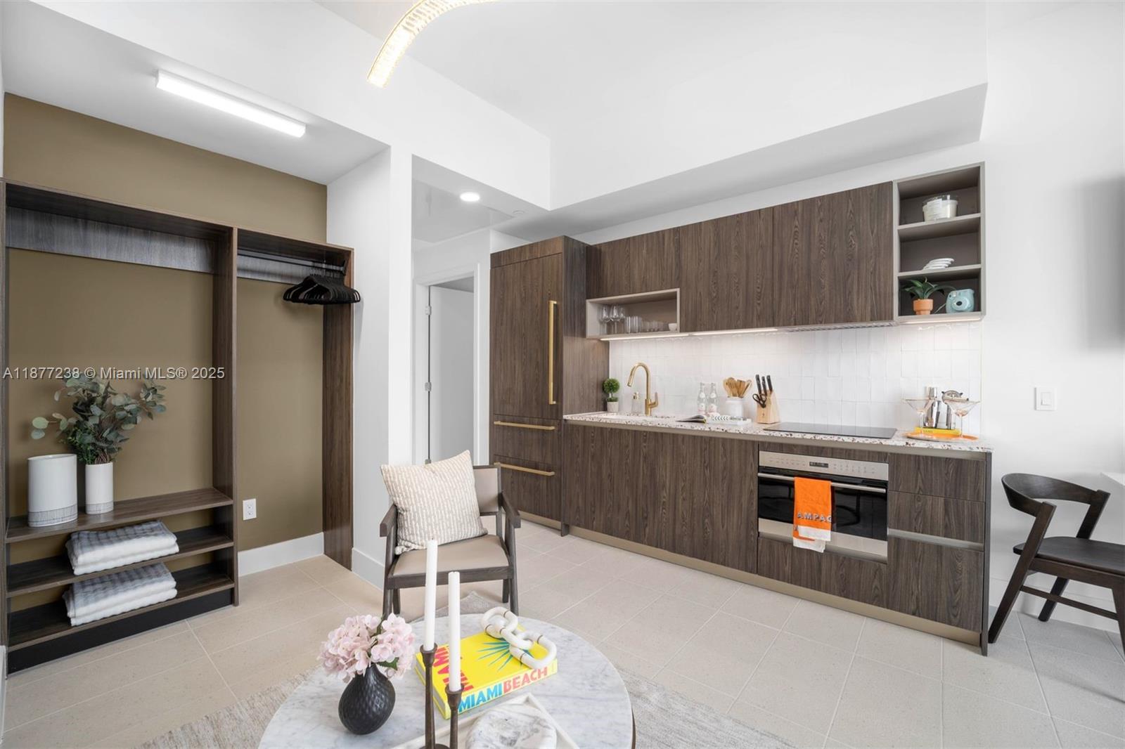 NATIIVO / GALE RESIDENCES - Residential