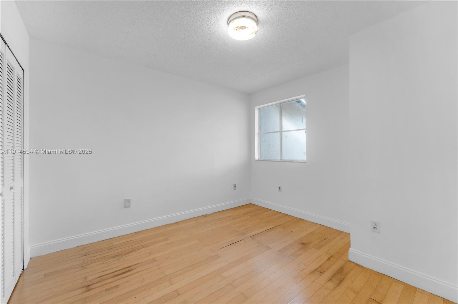 KENDALE LAKES NORTH SEC 9 - Residential